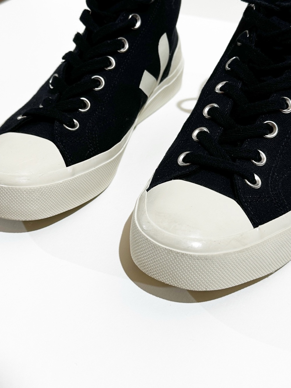 VEJA WATA II CANVAS BLACK PIERRE IN CREAM ACCENTS - UNISEX W9 / M7 - Picture 5 of 14